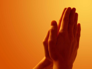 Praying_Hands_freecomputerdesktopwallpaper_p